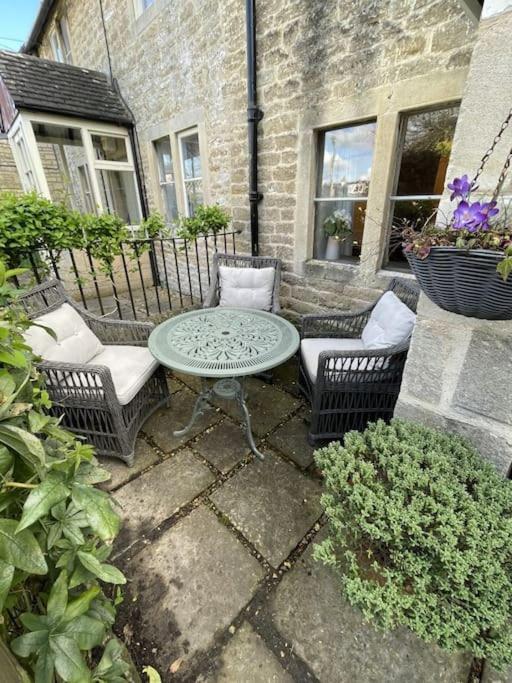 Hebe Cottage - Idyllic And Homely With Attention To Detail Atworth ภายนอก รูปภาพ