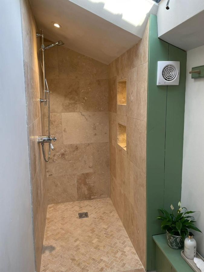 Hebe Cottage - Idyllic And Homely With Attention To Detail Atworth ภายนอก รูปภาพ