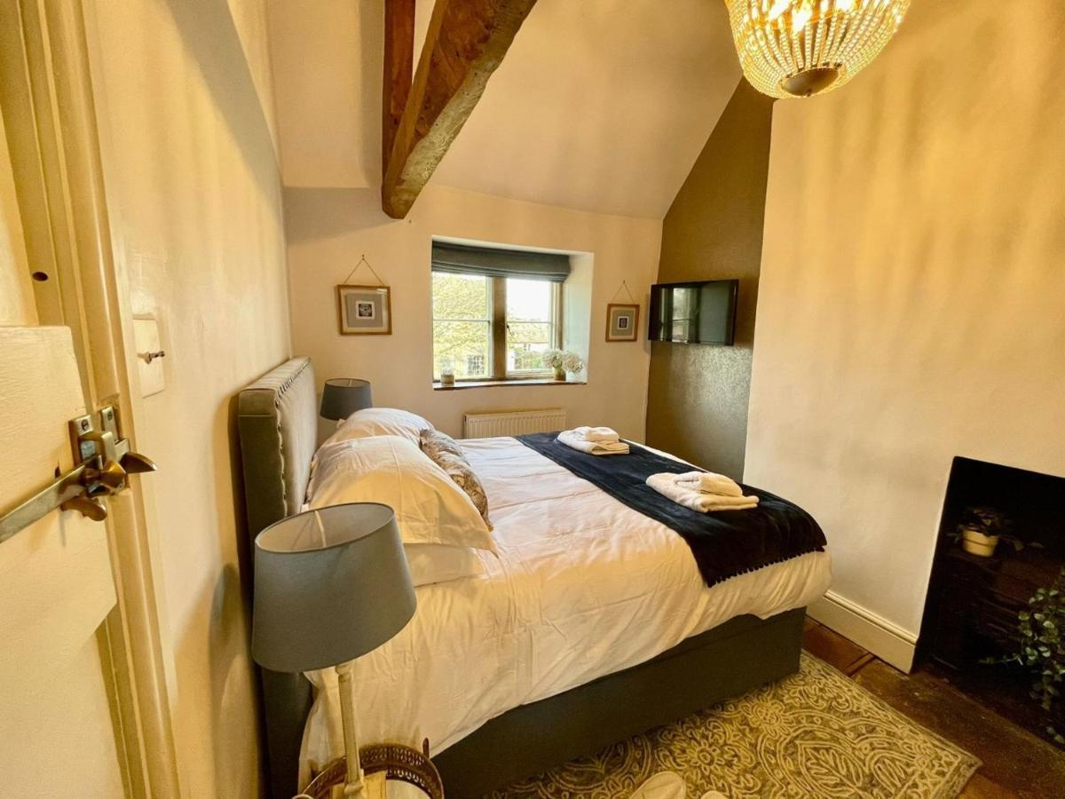 Hebe Cottage - Idyllic And Homely With Attention To Detail Atworth ภายนอก รูปภาพ