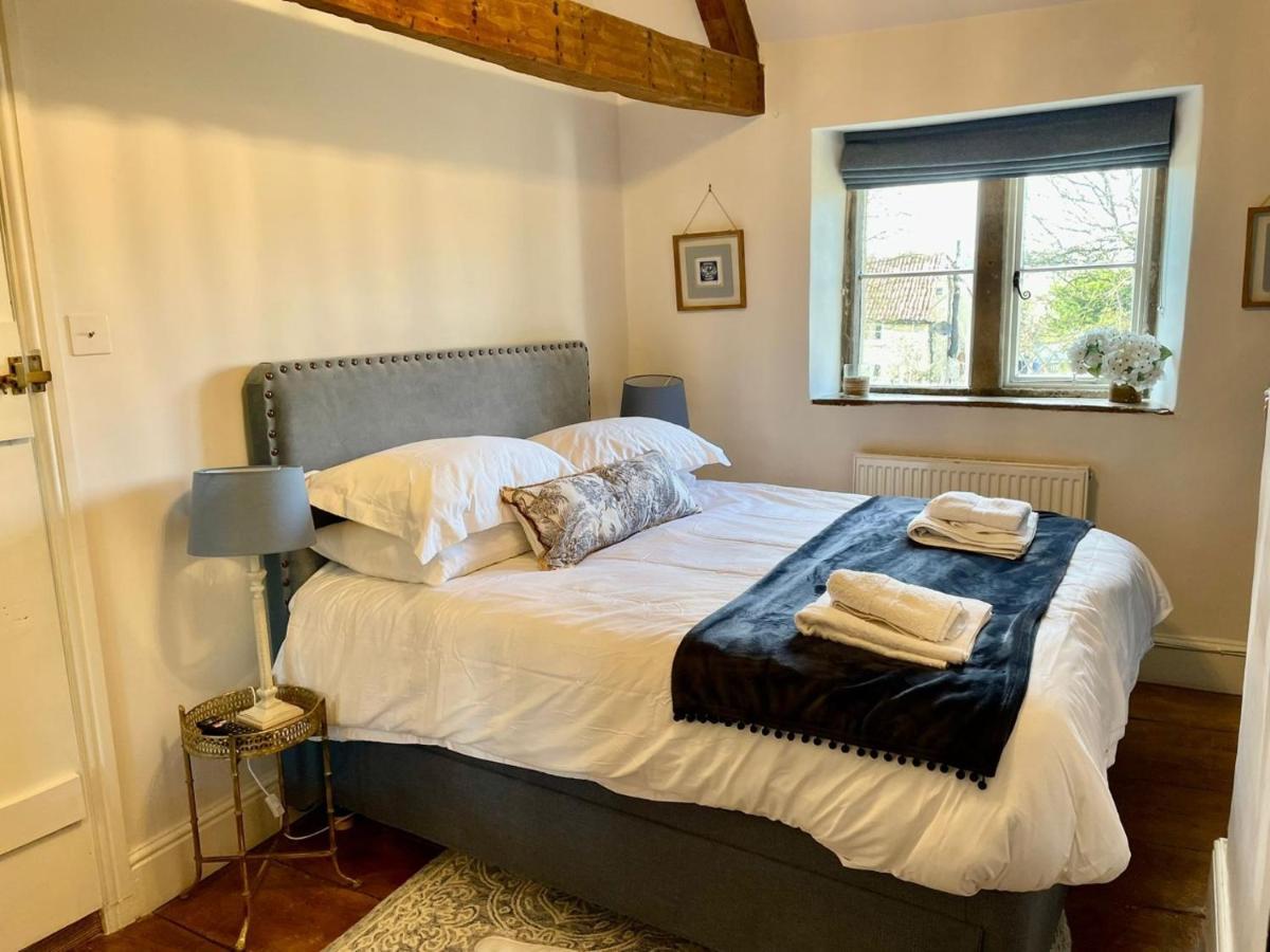 Hebe Cottage - Idyllic And Homely With Attention To Detail Atworth ภายนอก รูปภาพ