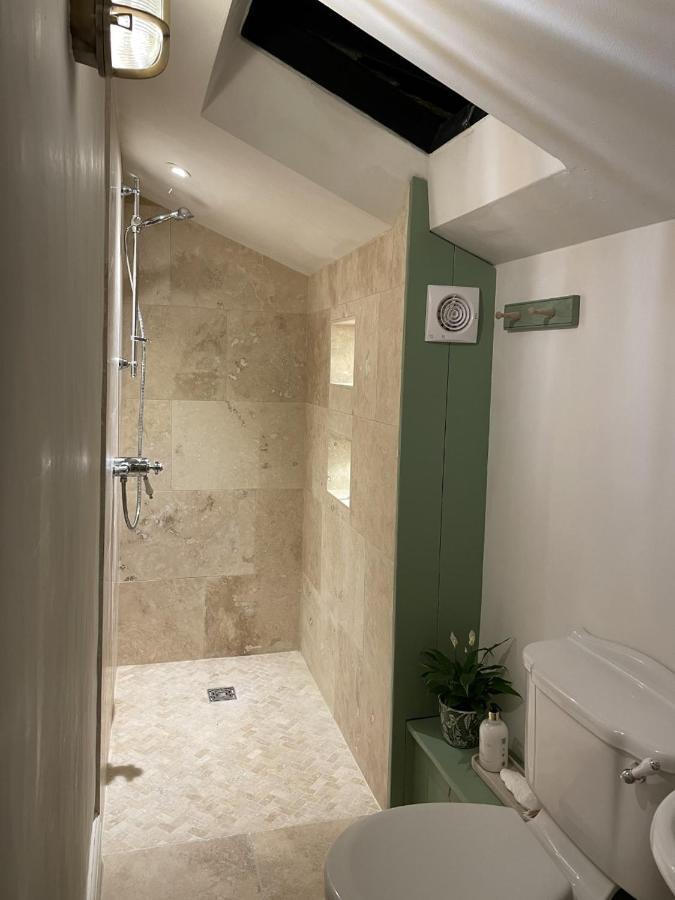 Hebe Cottage - Idyllic And Homely With Attention To Detail Atworth ภายนอก รูปภาพ